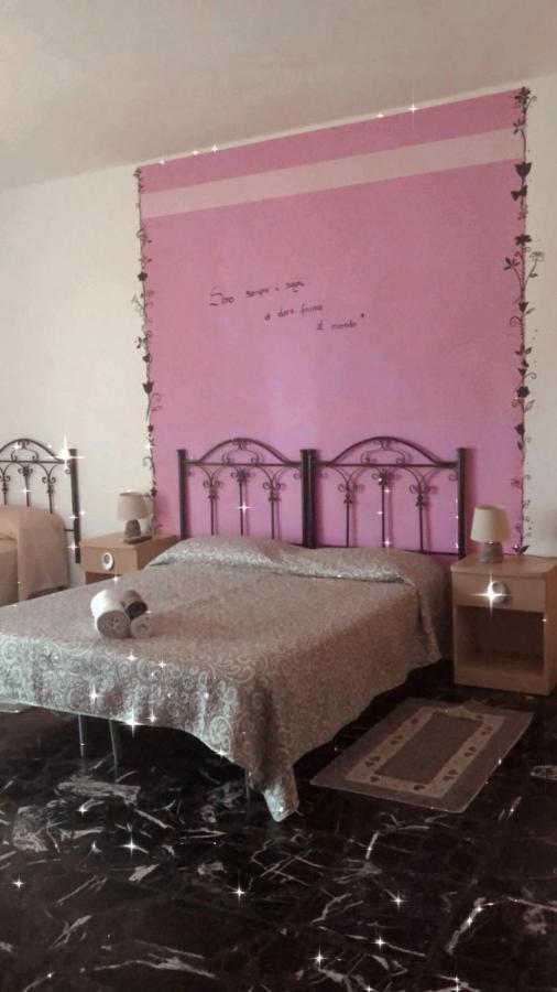 크로토네 Il Girasole B&B 외부 사진