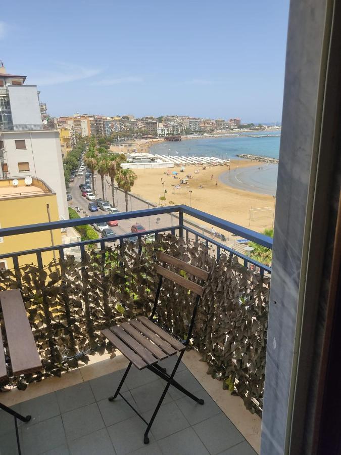 크로토네 Il Girasole B&B 외부 사진
