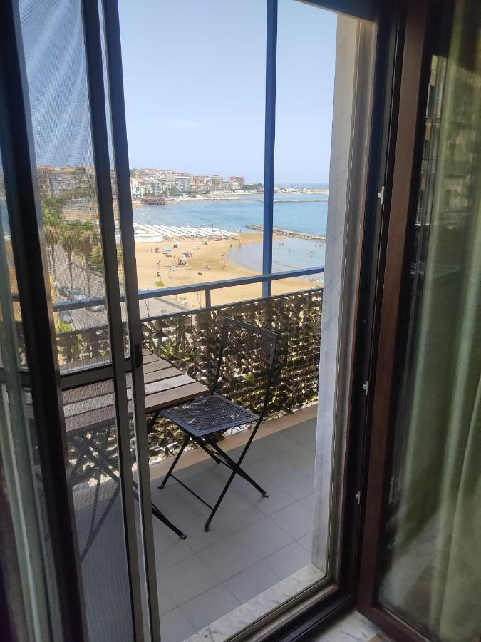 크로토네 Il Girasole B&B 외부 사진