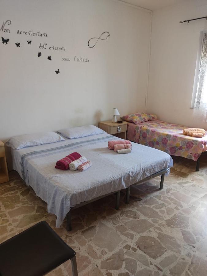 크로토네 Il Girasole B&B 외부 사진